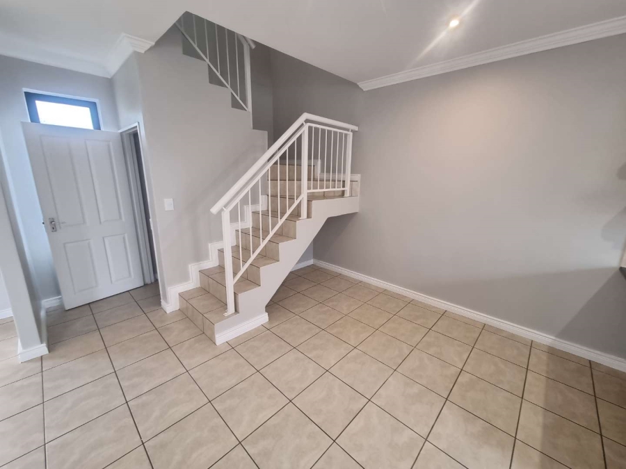 To Let 2 Bedroom Property for Rent in Royal Ascot Western Cape